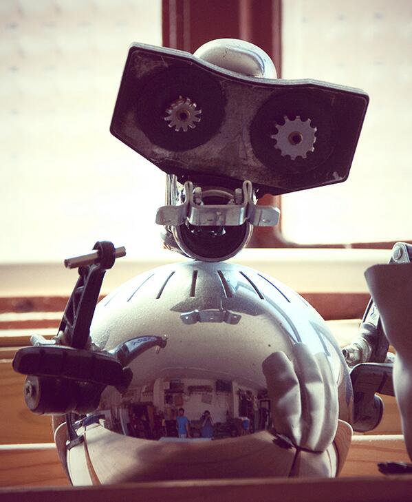 blonic_com's tweet photo. ¿Todavía no habéis leido el reportaje de @trendyBe a @enpieza una creatividad impresionante! http://t.co/NqBo0lczvU http://t.co/GefQMxbYN9