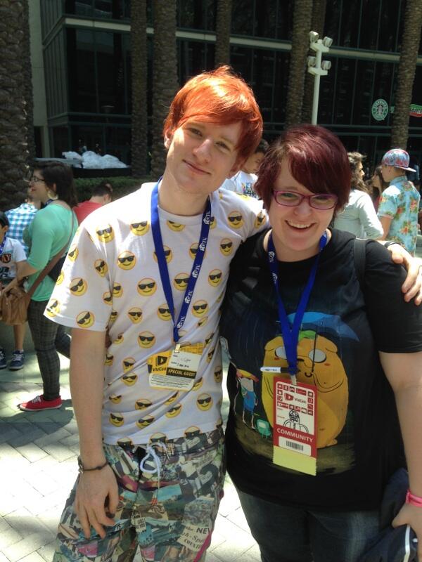 payton_fr's tweet photo. I am pretty sure @LukeIsNotSexy gives the best hugs!! http://t.co/UXAM0V4Qax