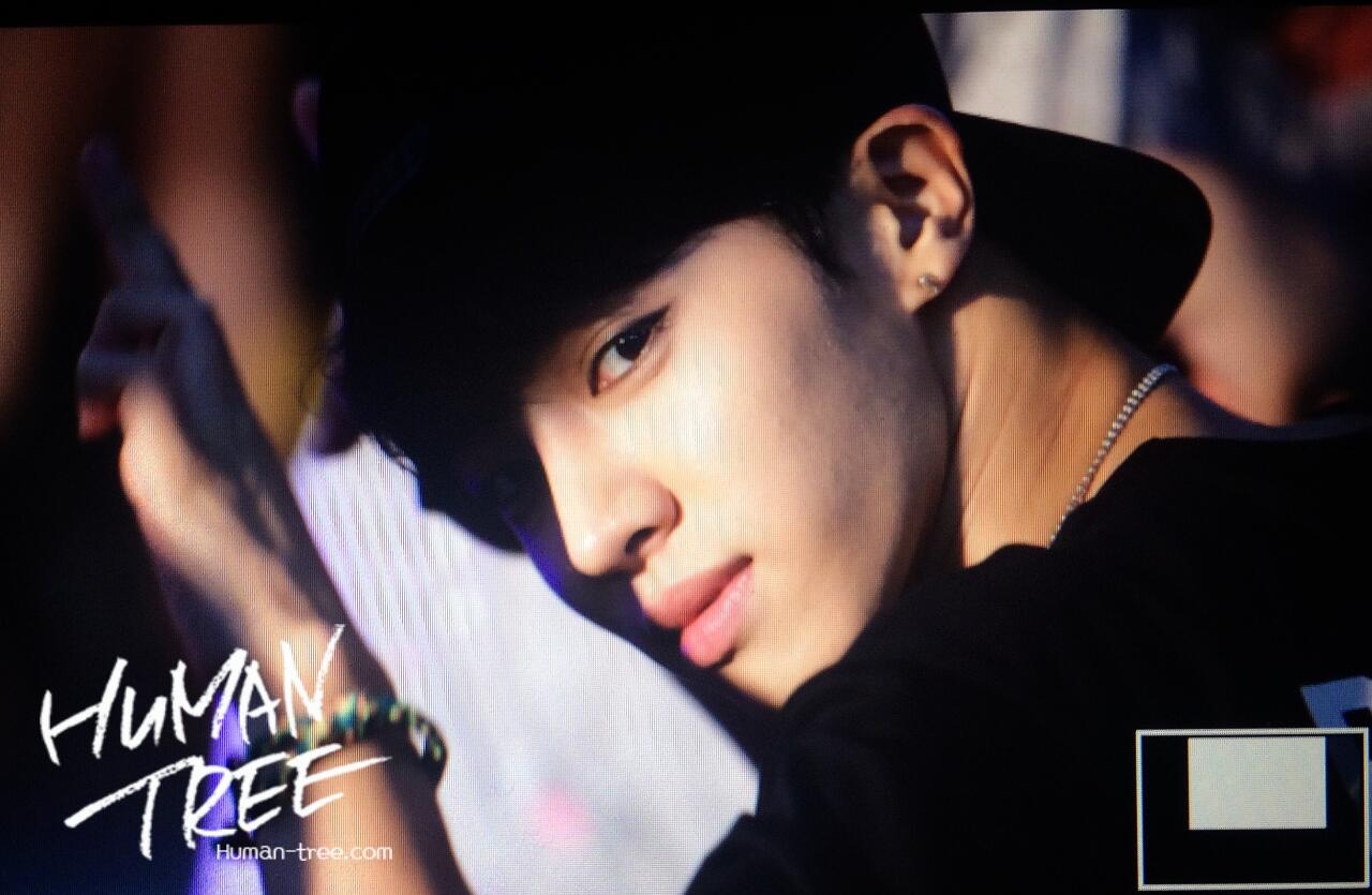 BrntF1lCAAEJh_U.jpg:large