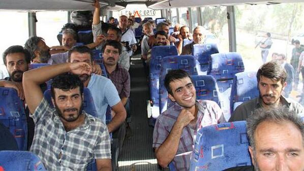 Hurriyet's tweet photo. #IŞİD'in serbest bıraktığı Türk şoförlerden ilk fotoğraflar http://t.co/0ZDee7IZKC http://t.co/l2vrnxyP1R