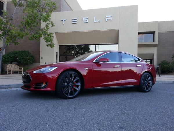 Tesla's tweet photo. Model S, resting at home. http://t.co/xUHjXGaJPI