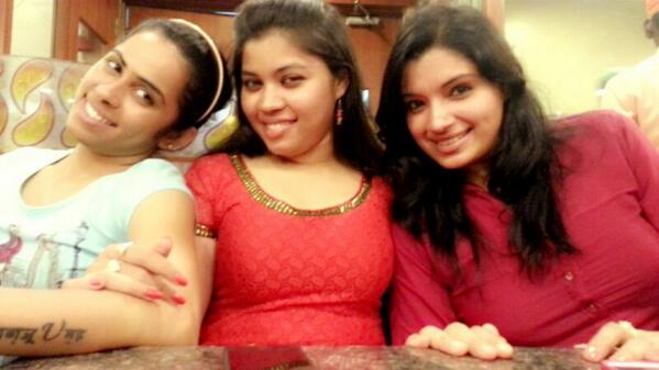 sujithaselva's tweet photo. Frnds forever ;) ♡ http://t.co/Mp99Enb22l