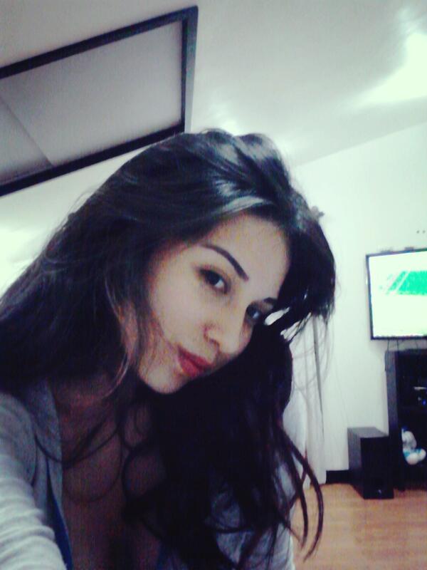 geneguillend's tweet photo. Nite #relax #suaaaave http://t.co/TjIfNS9CLA