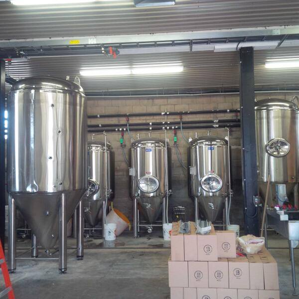 BlockThree's tweet photo. #blockheads! Two more tanks added to the family! But they're twice as big!! Come on down and check em out! http://t.co/U8zA4BXjVT