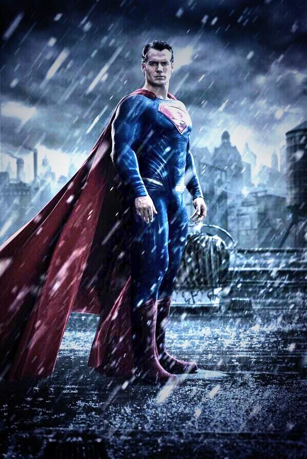 SupermanTweets's tweet photo. First official picture of Henry from "Batman v Superman: Dawn of Justice" http://t.co/R9Xp7OruOk