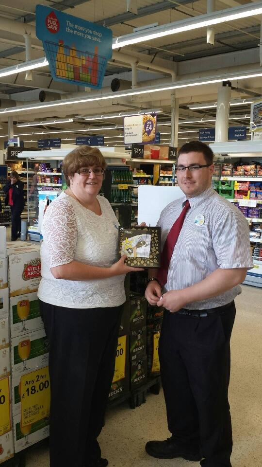 Great service given to elderly gent <a href="/clairefweir/">Claire Pickthall</a> <a href="/SHawkesford/">suzanne hawkesford</a> <a href="/GeggChris/">Chris Gegg</a> <a href="/Tetbury3279/">Tetbury</a> @24SSSTesco