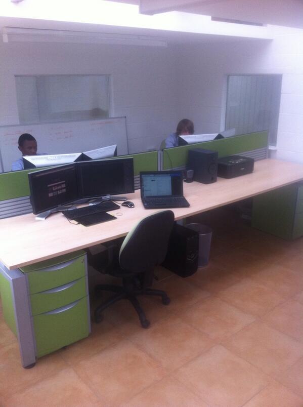 FreshTechUKLtd's tweet photo. The Fresh Tech People have officially moved offices!! And there looking #Fresh http://t.co/bj6q8NevrQ