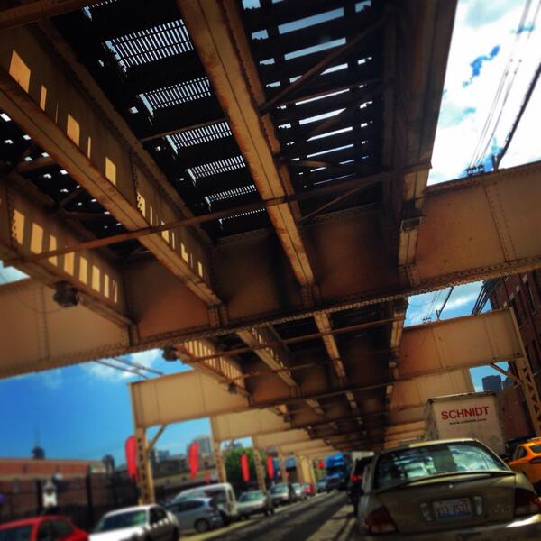 andi_alyse's tweet photo. #chiCITY. http://t.co/HKenlJ7e1b