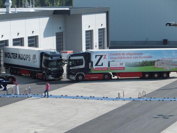 ZeewoldeZ's tweet photo. Vandaag geopend Wolter Koops Logistiek Centrum @gemzeewolde @LogistiekToday @ZeewoldeZ http://t.co/JI8ZA04acw