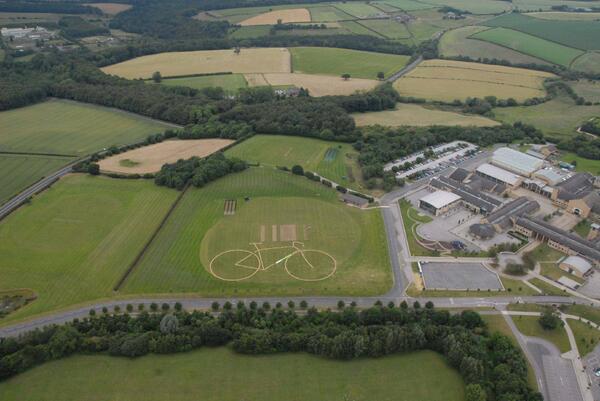 NPASNorthEast's tweet photo. 3/7 Leeds Grammar School getting into the spirit of the Tour de France @letouryorkshire http://t.co/eX1WCBQW8w
