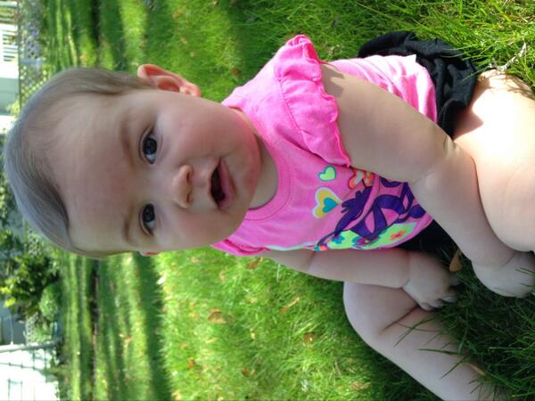 liaknight37's tweet photo. Enjoying the grass in our feet #ReadySetHangout #entry4chance2win a hammock http://t.co/pFFoYR1rBI