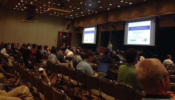 matlabulous's tweet photo. @daroczig presenting his @rapporters  #user2014 one of the coolest reporting tools in #rstats http://t.co/bJWv3ChYe7