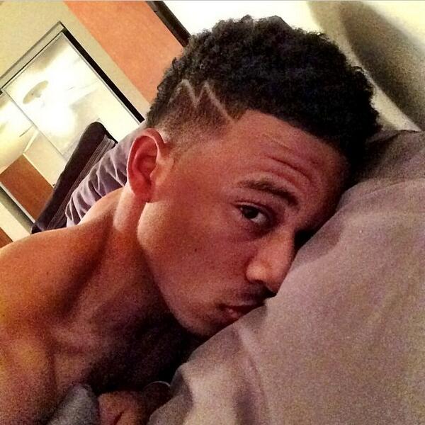 _FrankieFrank's tweet image. #SwiftCut 😁😏