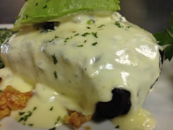Baron4ways's tweet photo. Hungry tummy? Our legendary Blue Cheese &amp; Avo #Baronsteak... Guaranteed to rock your taste butts #KaranBeef http://t.co/4h68jAnEkK