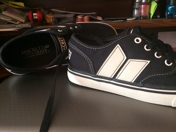 My <a href="/Macbethfootwear/">Macbeth</a> 😍😍😍😍 <a href="/tomdelonge/">Tom DeLonge</a> style