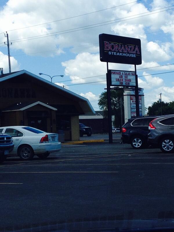 schoony27's tweet image. Me and @jpawlenty going ratchet on our lunch date #Bonanza #ItsASteakHouse #ButNotReallyAtAll