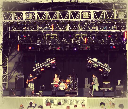 amoricband's tweet photo. A few summers ago.. So many reasons to love that season, festivals are defo high on the list! :D #tbt #festivalseason http://t.co/7JYBjyiTyS