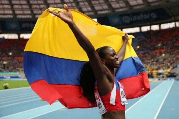 AutecoMotos's tweet photo. Gracias Catherine por dejar el nombre de Colombia en alto. http://t.co/rnpSVqiePW #TodosSomosColombia http://t.co/ver5jFJkgY