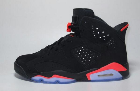 SneakHeat's tweet image. BEEN ready. RT @ComplexSneakers: Black Friday. Be ready. cmplx.it/1mO5bKZ