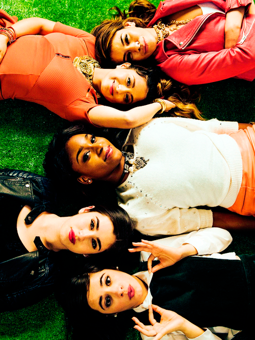 5HOnTour_'s tweet photo. @MTV @DenOfThieves #5HForVMAPerformance http://t.co/BkOWMMCDlG