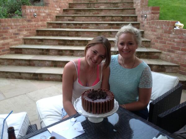 sallward's tweet photo. Birthday girls #wardieparty http://t.co/bTfO0ltLXH
