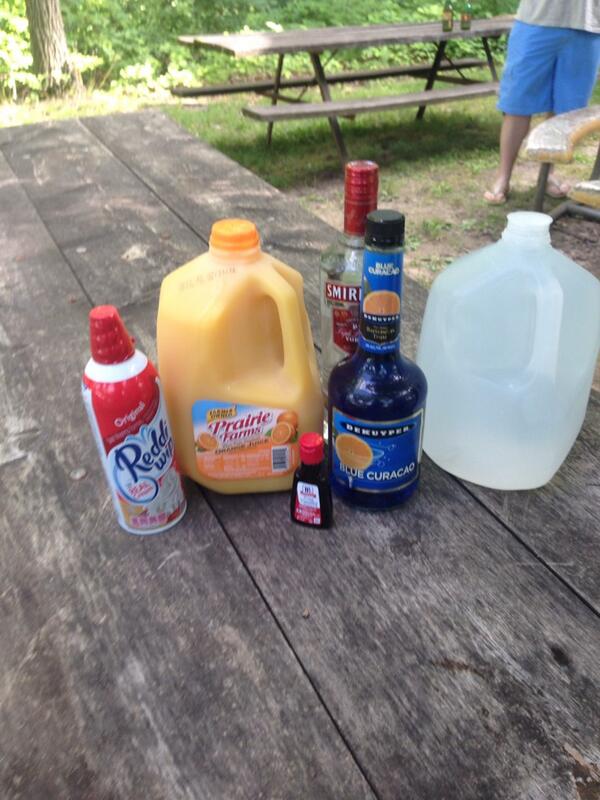 DerekStayton's tweet image. @jontaffer you proud? I have decide to space my Taffer Patriots with H2O.
#taffertip #4thofJuly