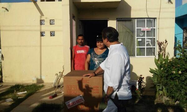 leninperezr's tweet image. Seguimos en #acoros fundadores entregando estufas a los que perdieron todo #AcuñaSiempreUnido