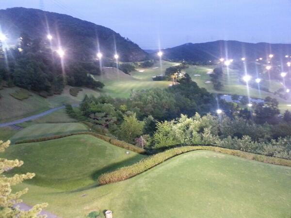 바쁜 저녁시간 그린이 싱그럽다.