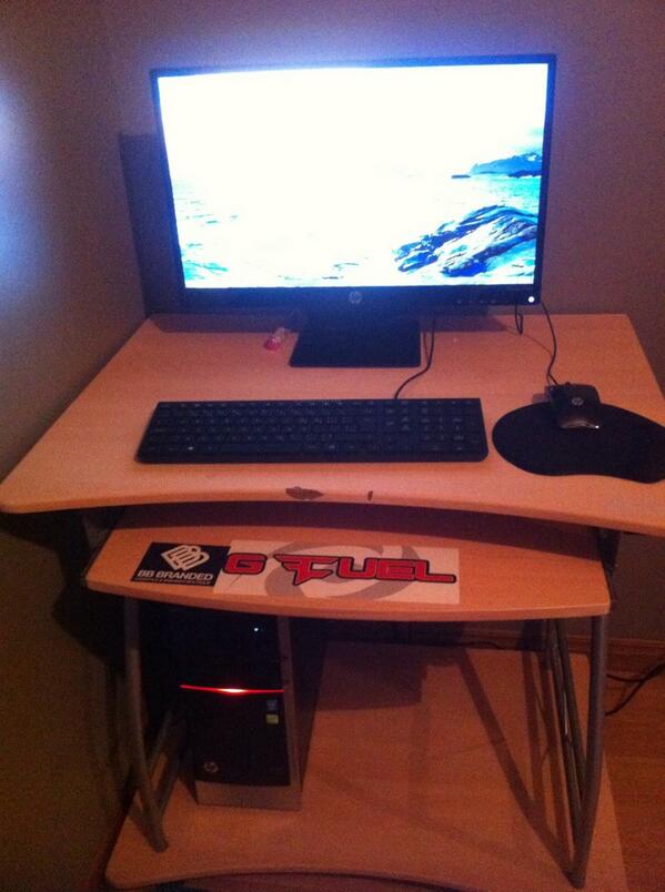 ImRyee's tweet image. New Desktop!