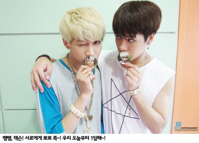 BrqlZzzCMAA-8zb.jpg:large