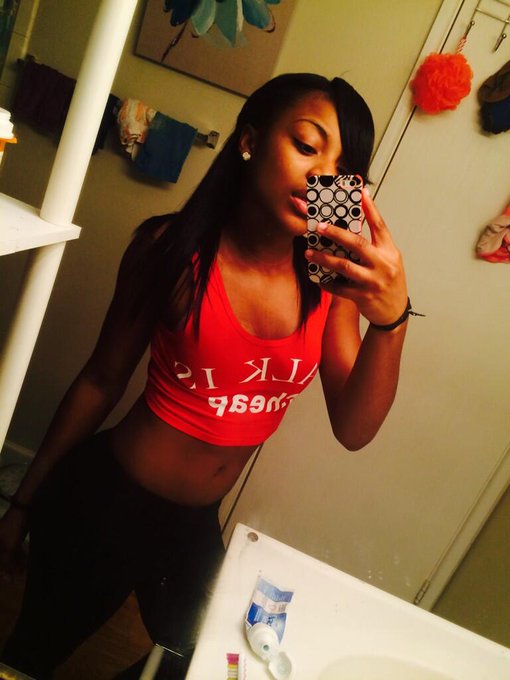 Watch Marie 👑's leaked NSFW photo on TwXstars