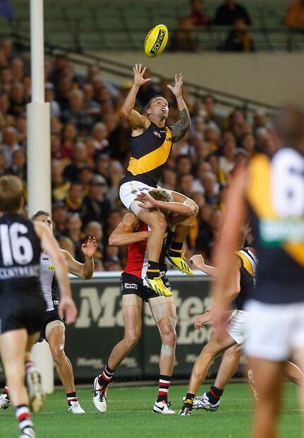 rfclxn's tweet image. #FlashbackFriday we all went home and dreamt that this wasn't dropped.. #pushupking #gotiges