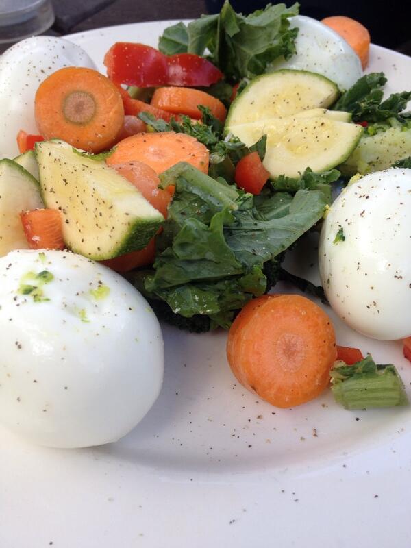 itsjustlewis's tweet image. BREAKFAST!