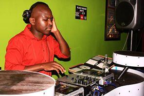 Chisalite1's tweet photo. #PublicSundays Hatfield http://t.co/qiFAjS4che