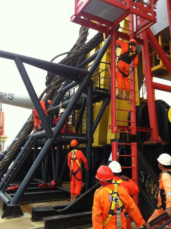 Working at Height training in Batam Indonesia. Hatti hatti!