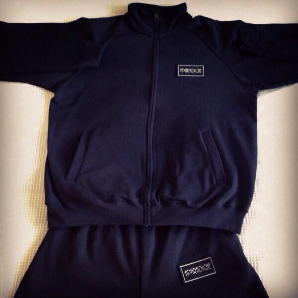 AphradicheClothing™ tweet media