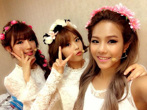 Real_Tiny_G's tweet photo. 뮤직뱅크 컴백!!! 다들 본방사수 하실꺼죵? http://t.co/KRt4UQIq85