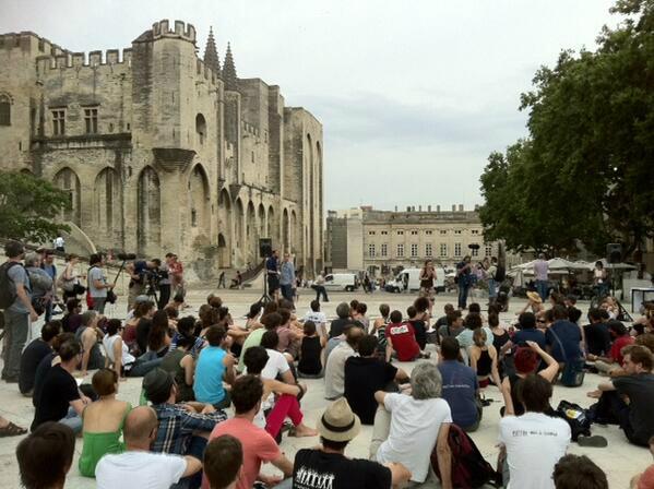 Avignone #FDA14 l'assemblea degli intermittenti in lotta fa saltare i primi due spettacoli di apertura <a href="/DinamoPress/">DinamoPress</a>