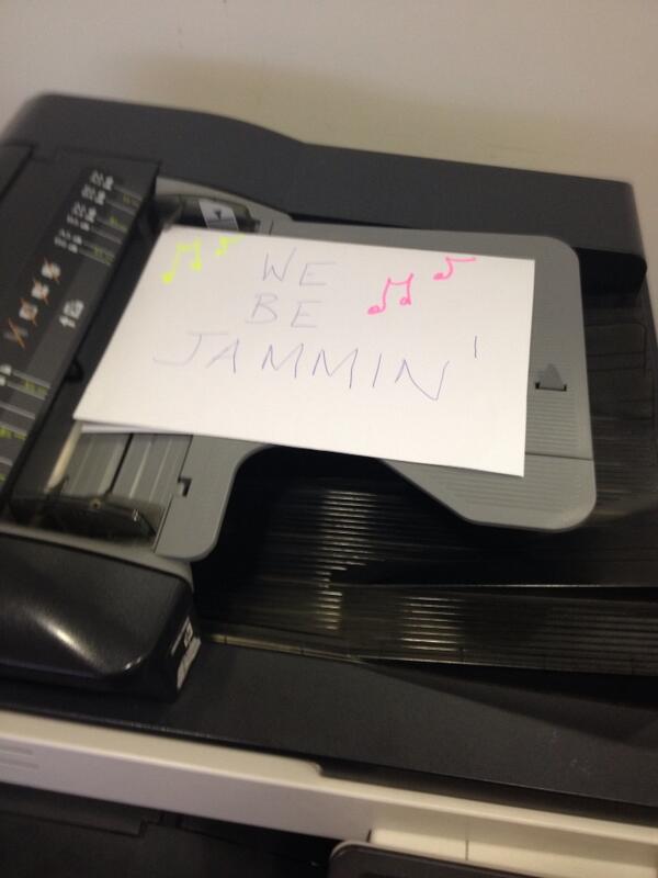 rebeccalangtonn's tweet image. Respect to whoever put this on the printer #loxleyhousehumour #brokenagain