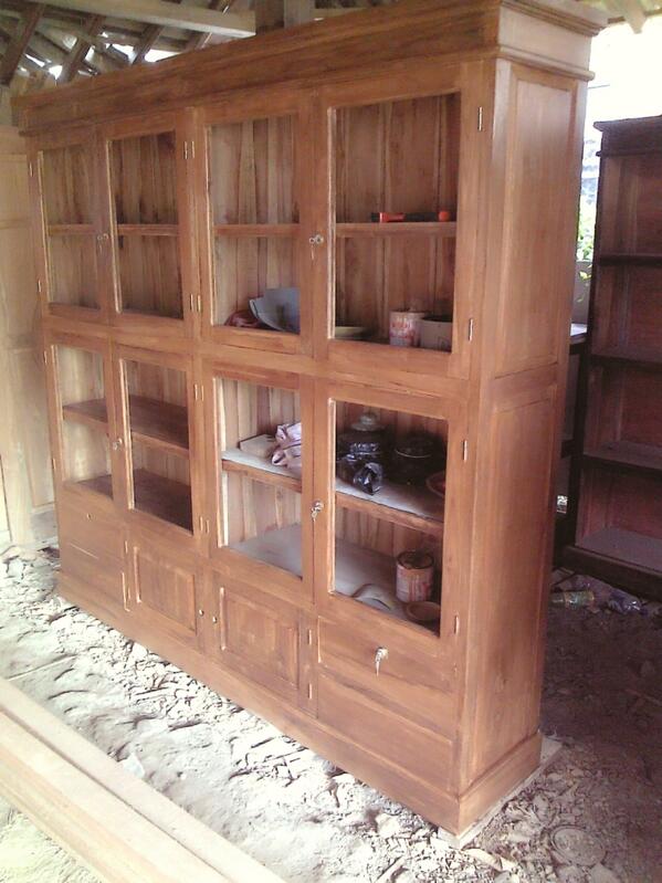 Furniture_ID's tweet photo. Lemari Jati Finishing Plitur..#Furniture #Indonesia #Wood #Kayu #Jati #Teak #Lemari #Interior #Product #Mebel #jogja http://t.co/kU1i5B0Jpe