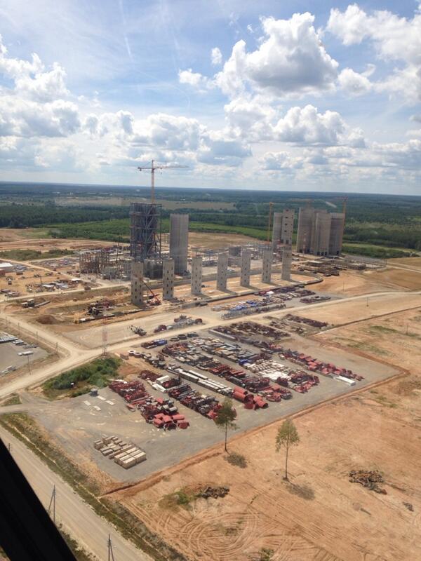 Wildbars's tweet image. Что творят, чума... Это новый цементный завод под брянском, а не ко... 4sq.com/1o6MWBY