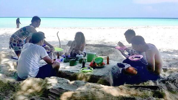 sarihadiwidjoyo's tweet photo. @smartfrenworld smart vacation with smart frens.. #SemangatBerbagi #SFBukaBareng http://t.co/TilKGAFumS