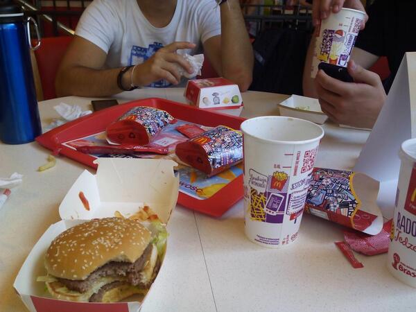 mrcasillasjc's tweet image. Manteniendo hábitos año a año #comidainterrail #gorduras #inter13/14 @xubi_14_ @AdriCapu12 @il_Pedrino