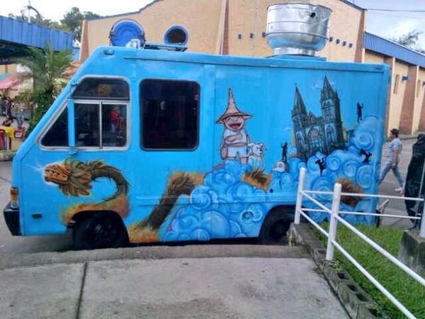 EcoTurismo's tweet photo. Sabor sobre ruedas <-- @_latroca #ElSalvador #streetfood http://t.co/w4j38hC5js