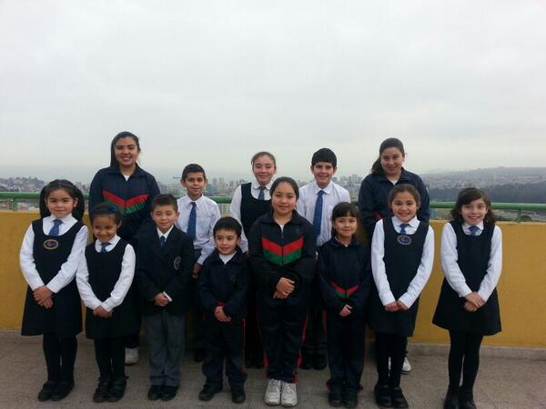 ArratAstrid's tweet photo. Buenos dias,  hoy salen de vacaciones los alumnos de la Escuela Eduardo Frei M.
Aqui los mejores promedios. http://t.co/5Mm1ef2wgy