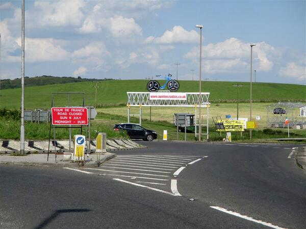 We’ve got a fantastic sky here at Langsett, setting up for the ‘Langsett Le Hub’ event on the Tour de France route.