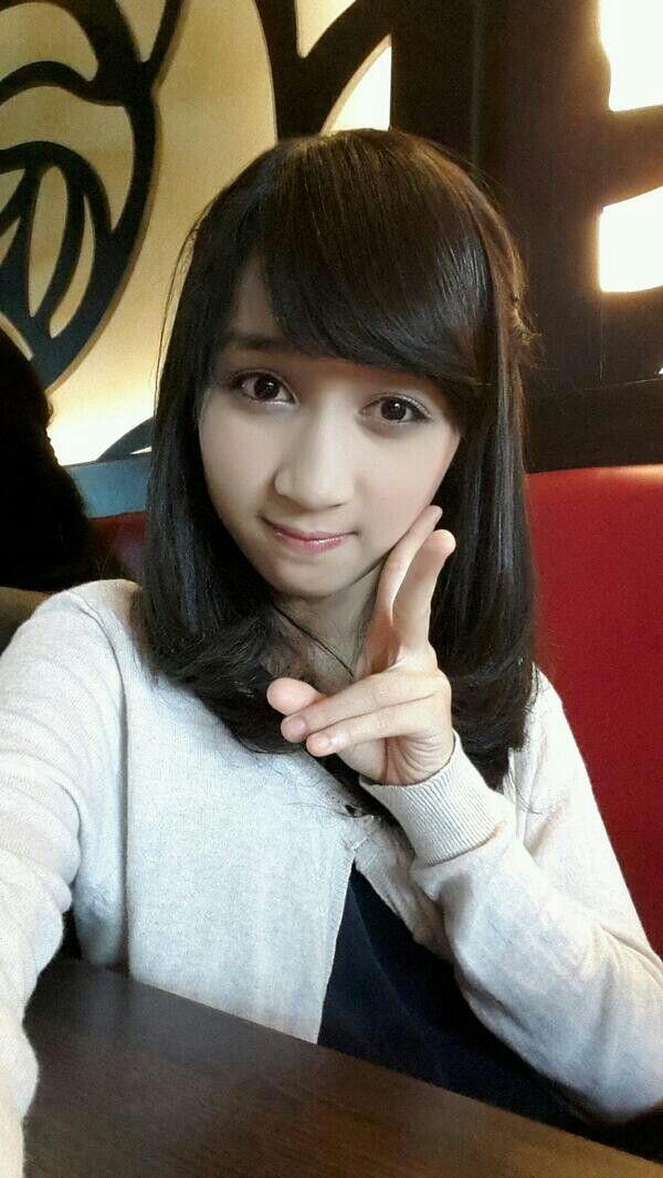 AchamRKT48's tweet photo. Selamay berbuka puasa bagi yang menjalankannyaaaa!! :D makan, minum yang manis" klo gak liatin aku aja :3 haha! http://t.co/UOulxt2Zwi