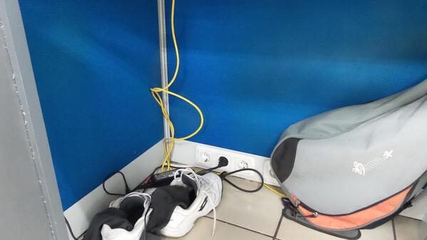 Sonikompak's tweet photo. Tes S4 Zoom http://t.co/WmMt6m1j1A