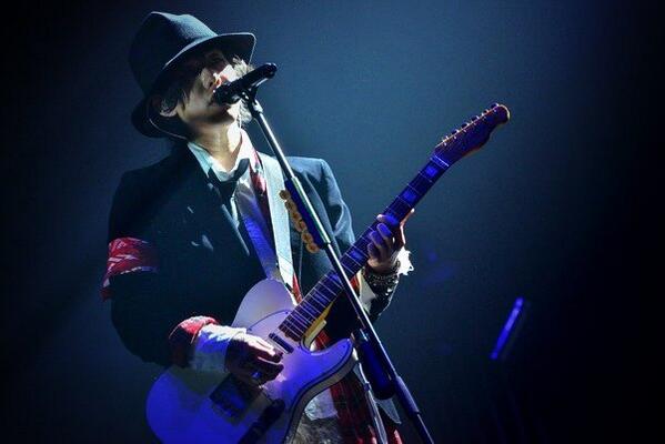 0909_megane's tweet photo. #そして日本中のwimperさんみんなで祝おうよ誕生日あえてここでケーキ2つ用意ショートとチョコそこに特に意味はないんだけどもとにかく洋次郎おめでとう
素敵タグ!!おめでとうございますっ!!! http://t.co/53D6mVzWfB