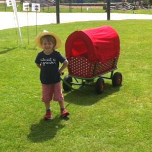AirsandGracesUK's tweet photo. Going to @carfest - want a  fabulous wagon for keeps? Wagon with canopy, cushions and bag http://t.co/bl80LSA1Mw http://t.co/do2UK3DU3E